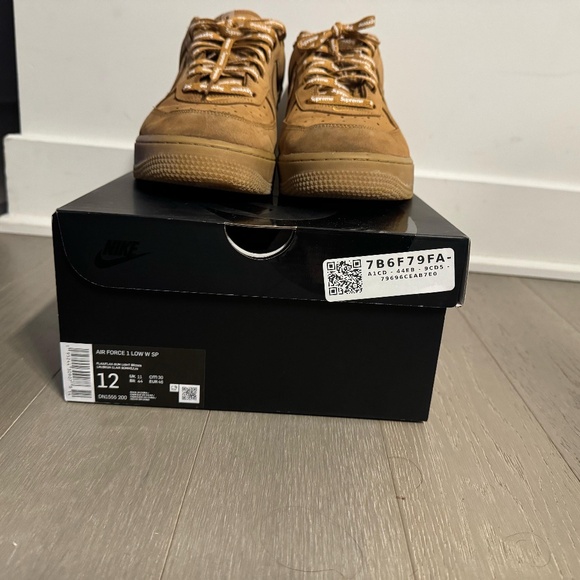 Supreme Tan Sneakers - Picture 2 of 4